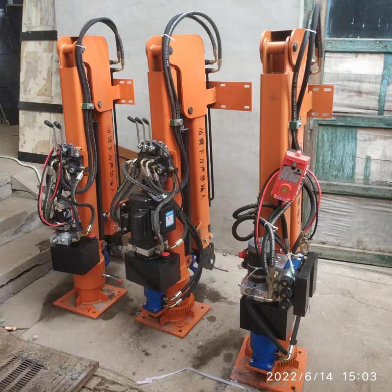 长武县重汽蓝牌随车吊 3.2吨 国六动力强 液压驱动 农用自卸起重机